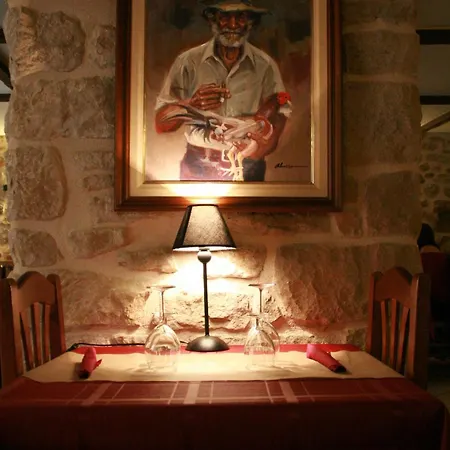 Πανσιόν Fonda Angeleta Valderrobres